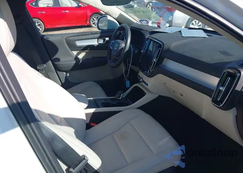 2021 Volvo Xc40 T5 Momentum from USA, damaged, VIN YV4162UK8M2415214